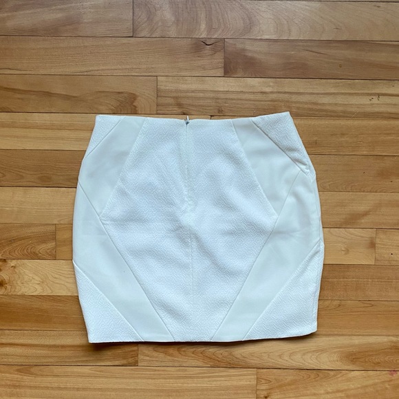 Mustard seed skirt - Picture 2 of 3